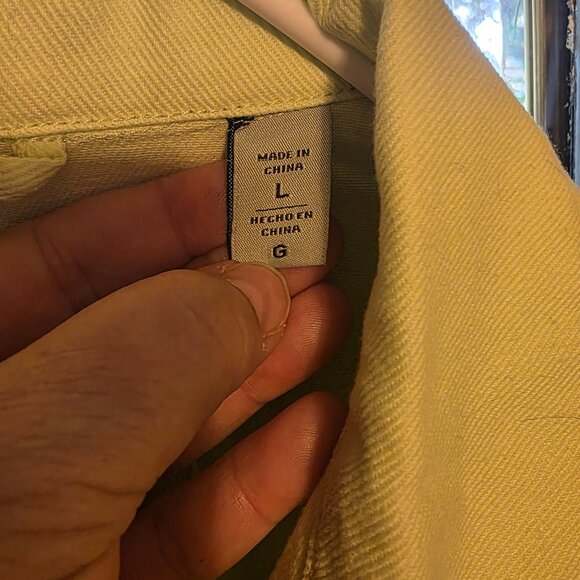 BNWT Levi's Lime Green Lightweight Jean Jacket w Fringed Bottom - Picture 5 of 10